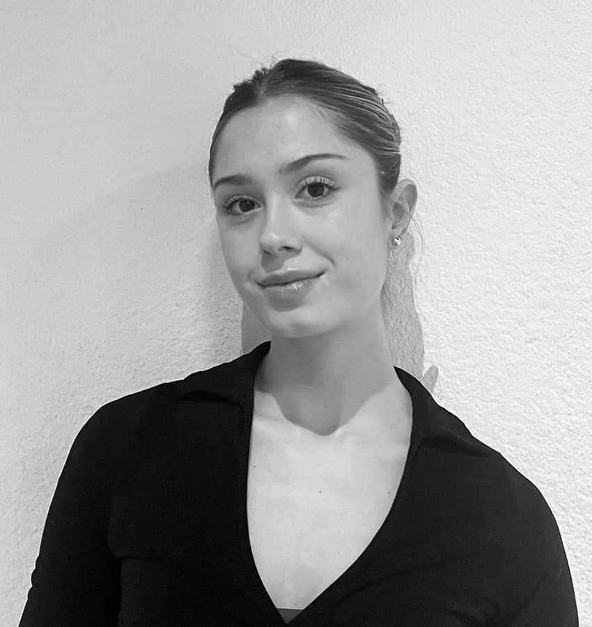 Júlia Navarro